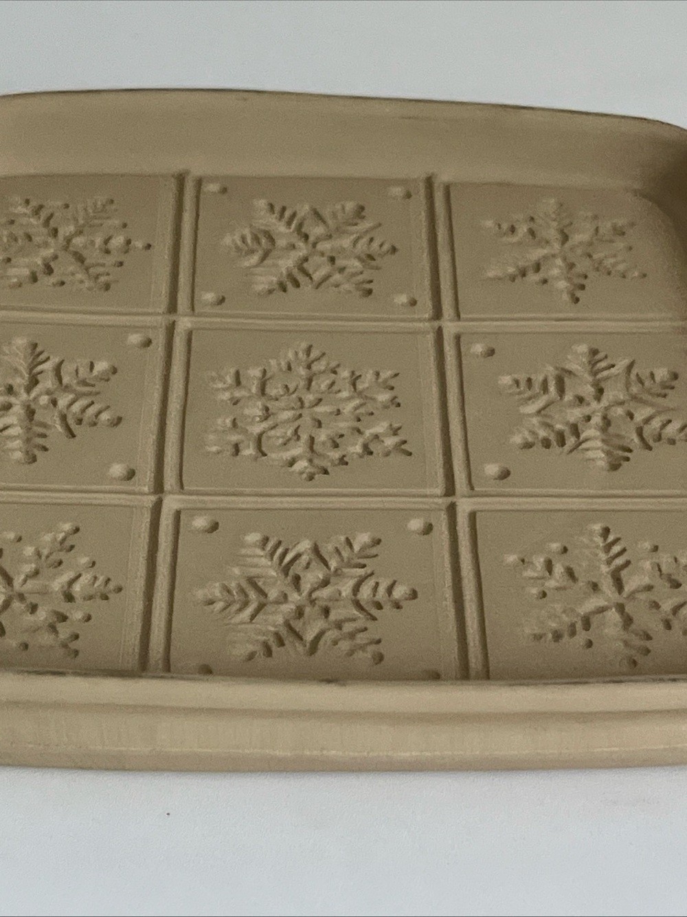 Brown Bag Cookie Art Cookie Snowflake Shortbread Ceramic Stoneware Square Pan - Picture 3 of 7